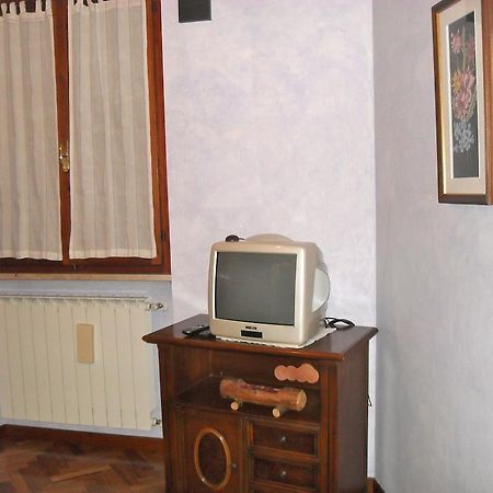 אניירי Affittacamere Casa Sofia חדר תמונה