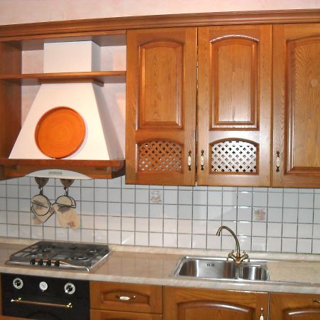 אניירי Affittacamere Casa Sofia מראה חיצוני תמונה